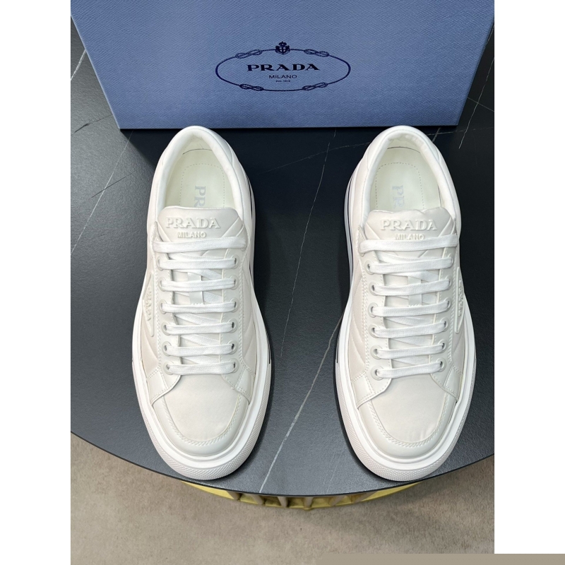 Pra*a casual shoes